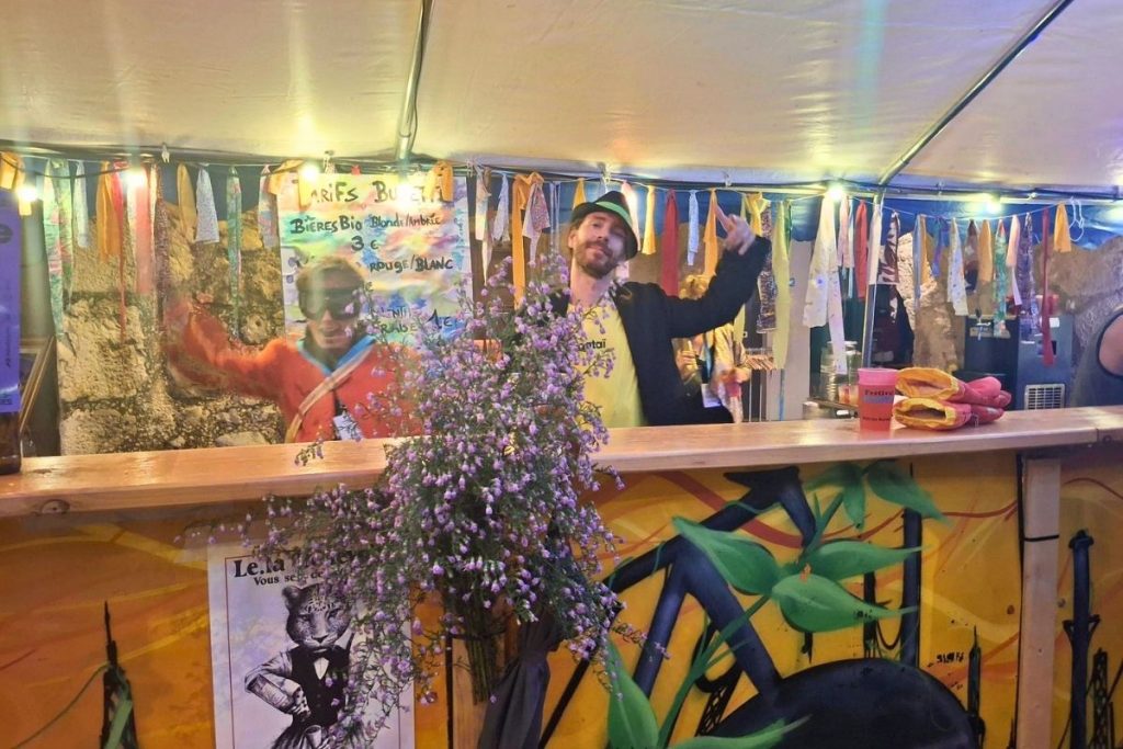 buvette du festival avec une superbe ambiance